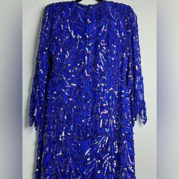 Mark & John by SAM Vintage Blue beaded/sequin zigzag pattern hem Silk midi dress - Picture 3 of 11